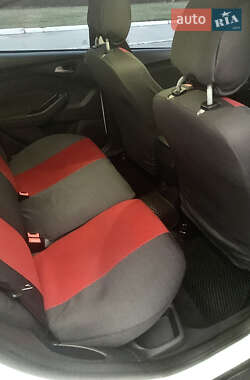 Седан Ford Focus 2012 в 