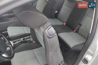 Хэтчбек Ford Focus 2010 в 