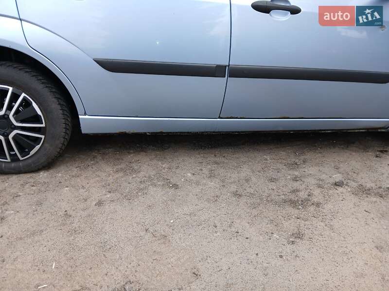 Седан Ford Focus 2004 в Киеве