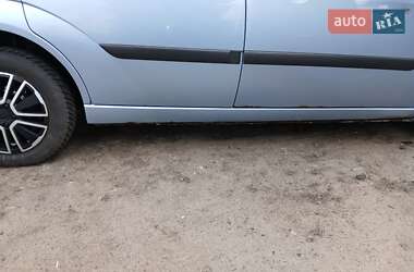 Седан Ford Focus 2004 в 