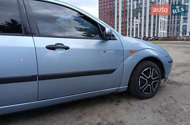 Седан Ford Focus 2004 в 