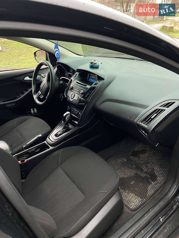 Седан Ford Focus 2015 в Лозовій