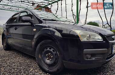 Хэтчбек Ford Focus 2006 в 