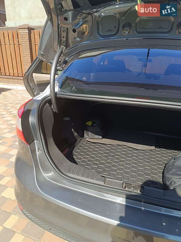 Седан Ford Focus 2012 в Очакове