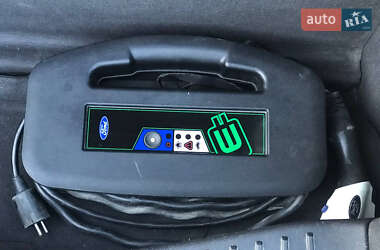 Хетчбек Ford Focus 2013 в 