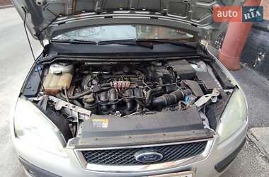 Седан Ford Focus 2005 в 