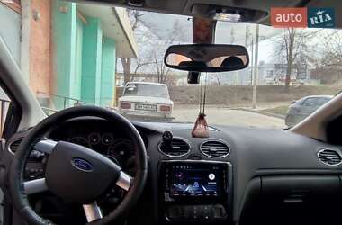 Седан Ford Focus 2005 в 