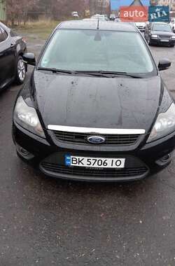 Хэтчбек Ford Focus 2010 в 