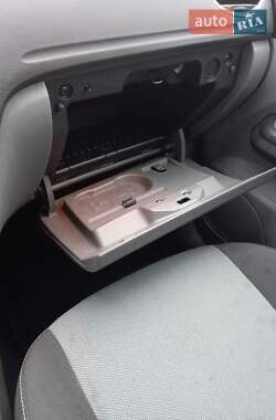 Хэтчбек Ford Focus 2010 в 