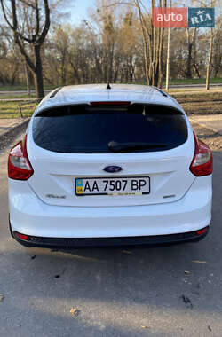 Хэтчбек Ford Focus 2014 в 