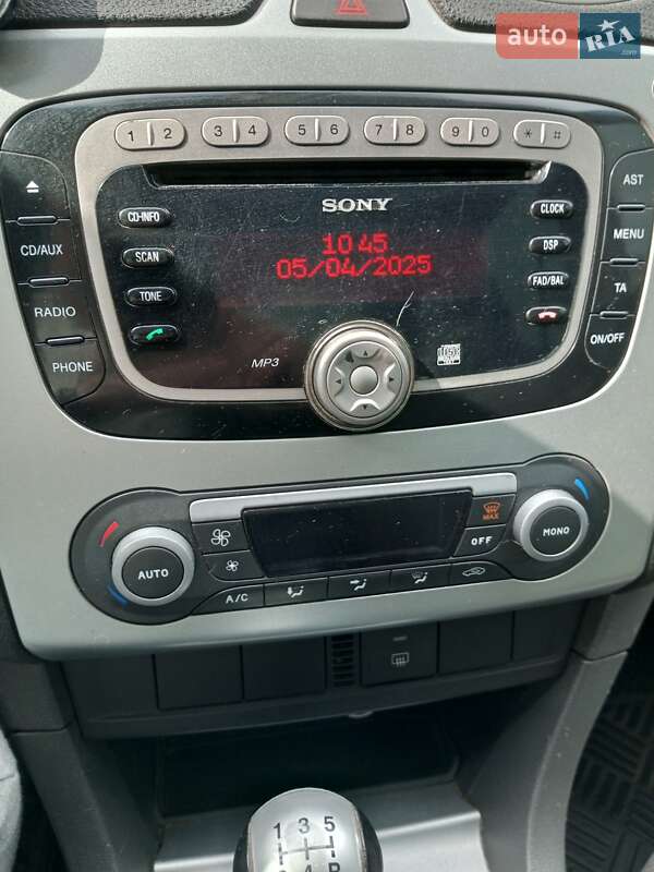 Седан Ford Focus 2007 в Киеве
