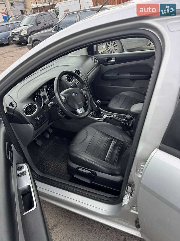 Хэтчбек Ford Focus 2010 в Запорожье фото 5 Хэтчбек Ford Focus 2010 в Запорожье