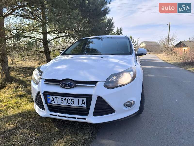 Седан Ford Focus 2013 в 
