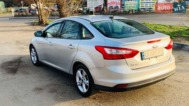 Седан Ford Focus 2014 в Киеве