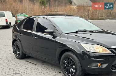 Хэтчбек Ford Focus 2011 в Межгорье