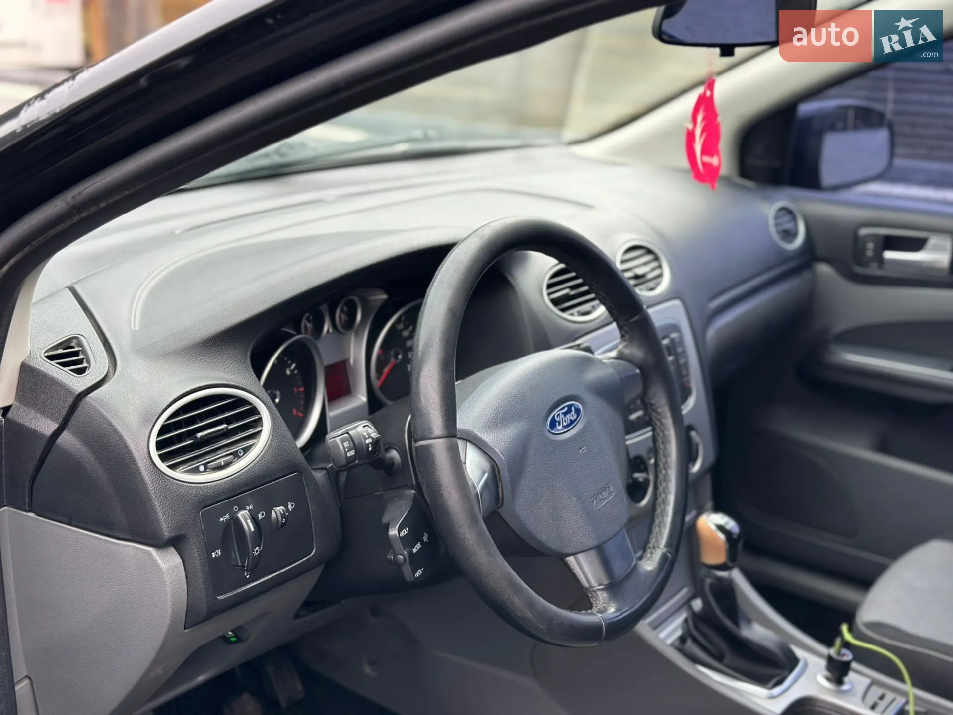 2011 Ford Focus - мініатюра 11