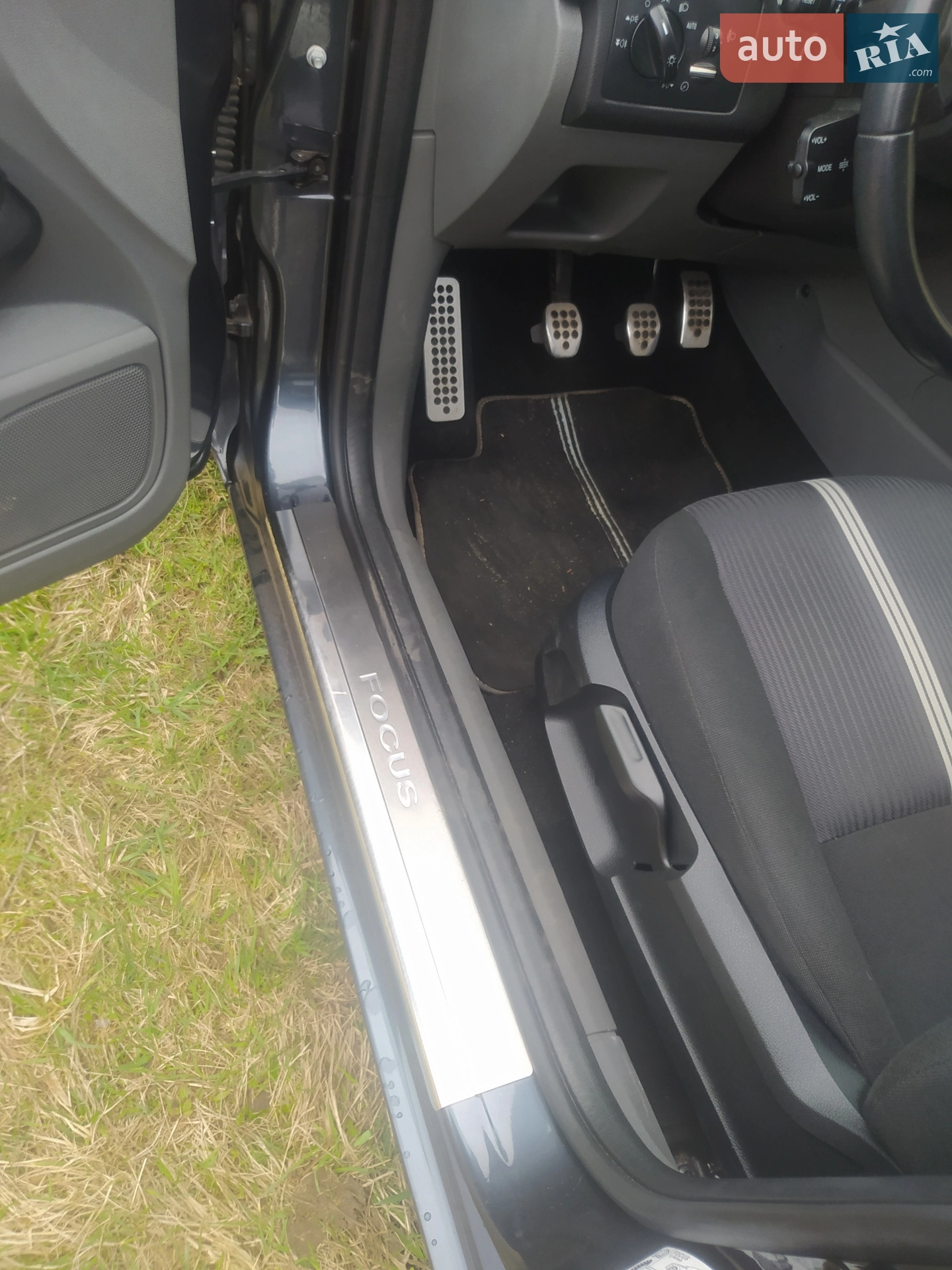 2010 Ford Focus - мініатюра 11