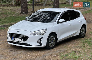 Хэтчбек Ford Focus 2019 в 