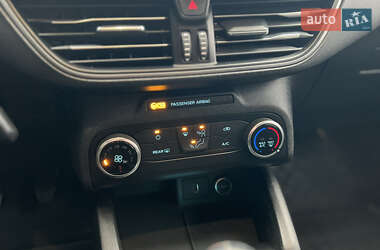 Хэтчбек Ford Focus 2019 в 