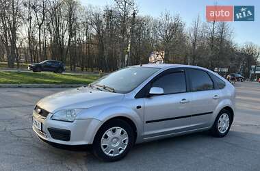 Хэтчбек Ford Focus 2006 в 