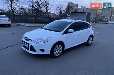 Хэтчбек Ford Focus 2014 в 