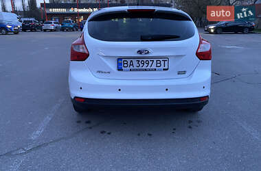 Хэтчбек Ford Focus 2014 в 