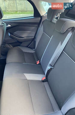 Хэтчбек Ford Focus 2014 в 