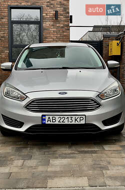 Седан Ford Focus 2015 в 