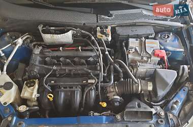 Седан Ford Focus 2010 в 
