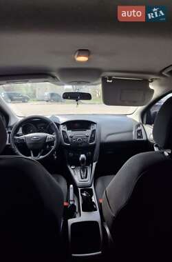 Седан Ford Focus 2016 в 