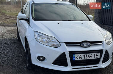 Хэтчбек Ford Focus 2013 в 