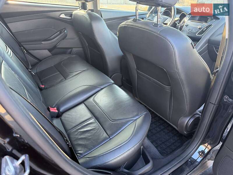 Хэтчбек Ford Focus 2015 в Киеве