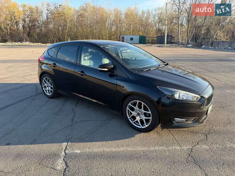 Хэтчбек Ford Focus 2015 в Киеве