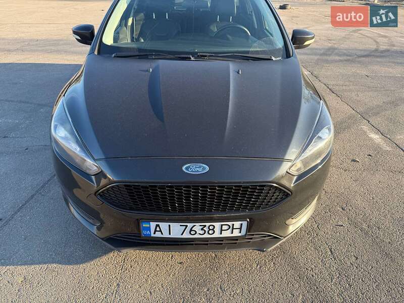 Хэтчбек Ford Focus 2015 в Киеве