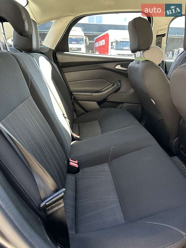 Седан Ford Focus 2017 в Львове