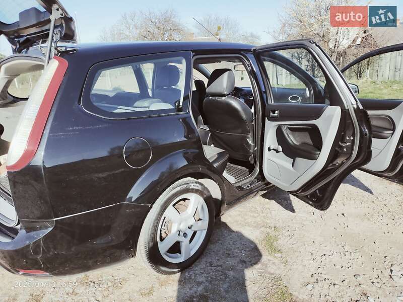 Универсал Ford Focus 2010 в Луцке