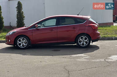 Хэтчбек Ford Focus 2013 в 
