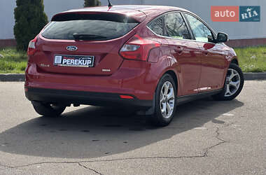 Хэтчбек Ford Focus 2013 в 