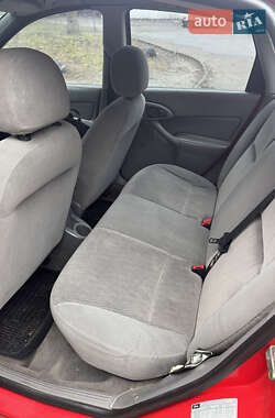Седан Ford Focus 2001 в 