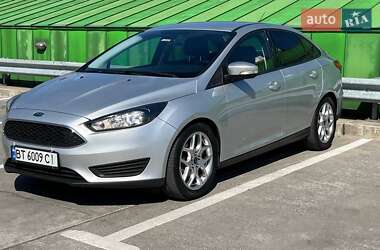 Седан Ford Focus 2015 в 