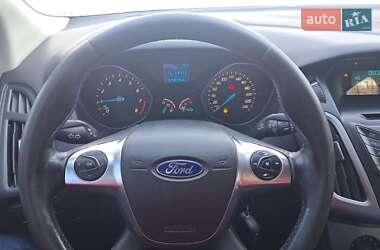 Седан Ford Focus 2014 в 