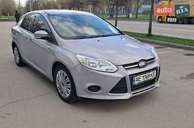 Седан Ford Focus 2014 в 