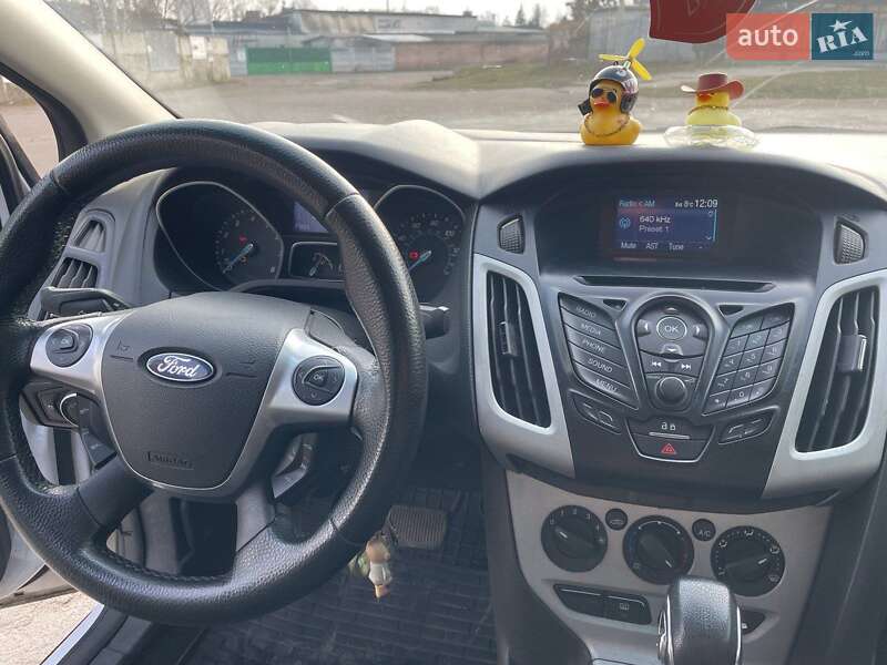 Седан Ford Focus 2013 в Чернигове фото 8 Седан Ford Focus 2013 в Чернигове