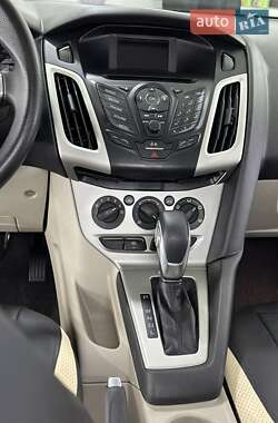 Седан Ford Focus 2014 в 