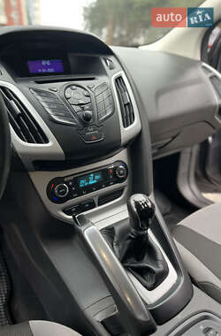 Седан Ford Focus 2011 в 