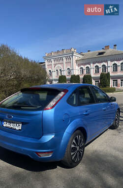 Хетчбек Ford Focus 2010 в 