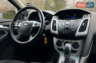 Седан Ford Focus 2014 в 