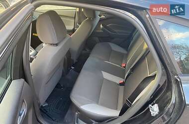 Хэтчбек Ford Focus 2013 в 