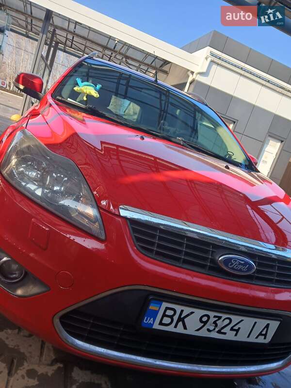 Универсал Ford Focus 2010 в 