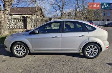 Хэтчбек Ford Focus 2010 в 